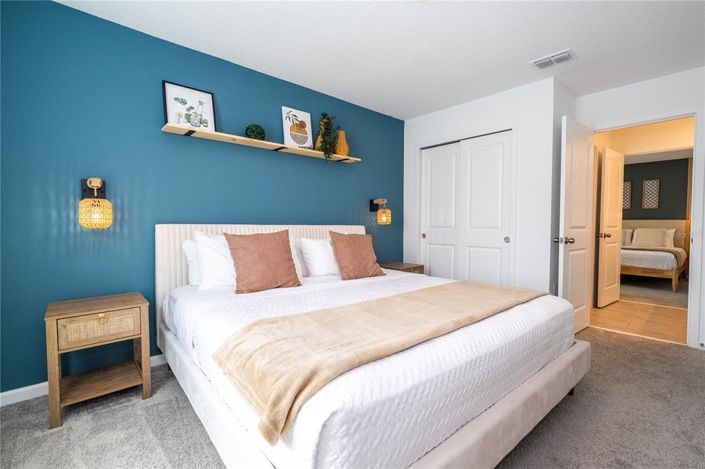 Image No.61-6 Bed Property for sale