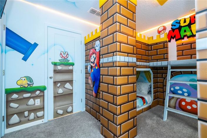 Image No.71-6 Bed Property for sale