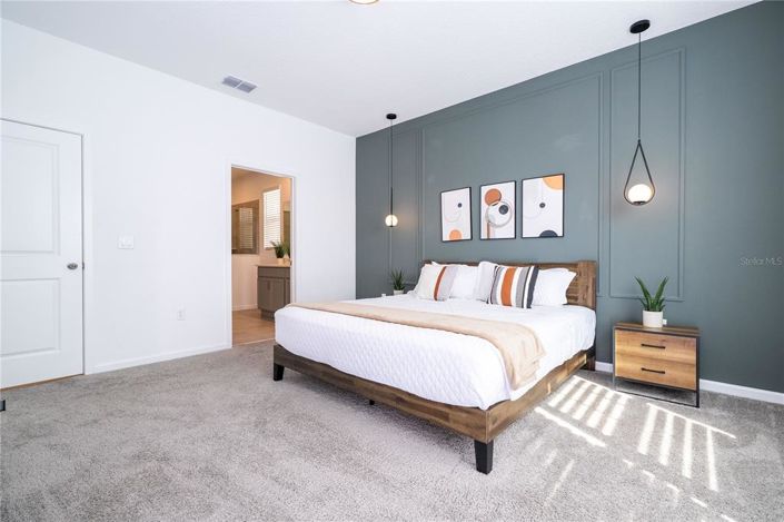 Image No.9-6 Bed Property for sale