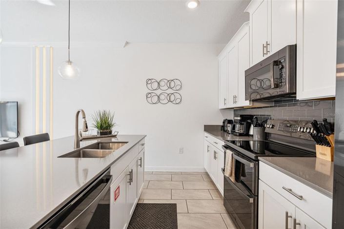 Image No.10-4 Bed Townhouse for sale