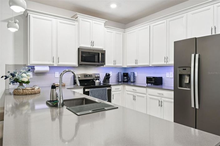 Image No.8-3 Bed Property for sale