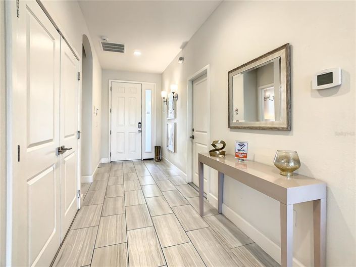 Image No.3-9 Bed Property for sale