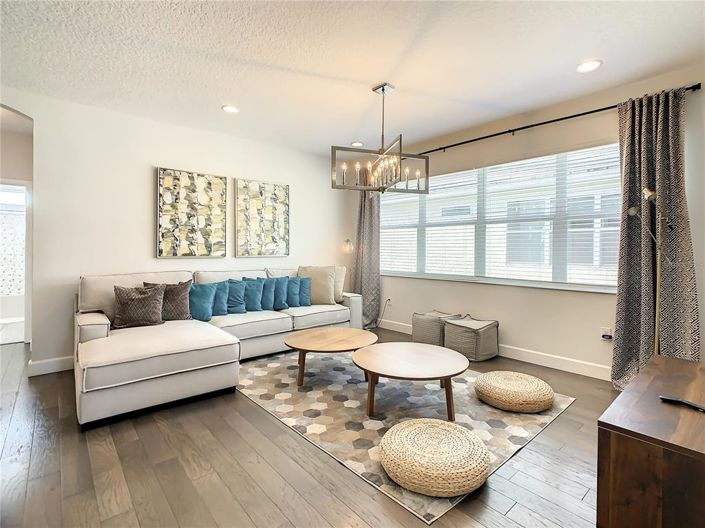 Image No.31-9 Bed Property for sale