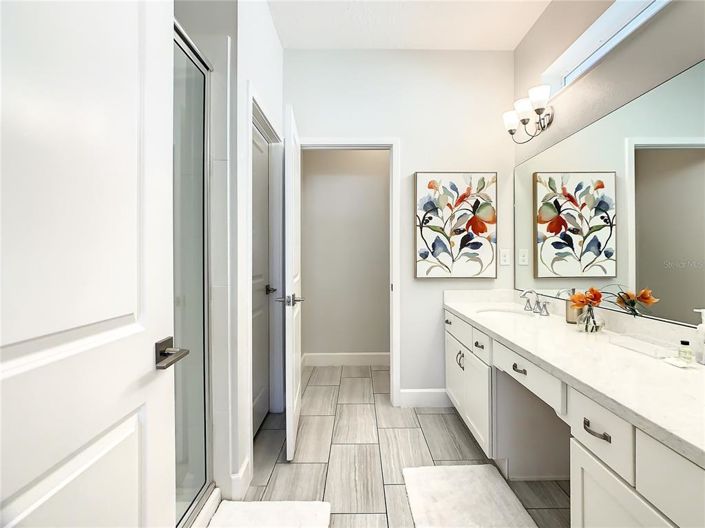 Image No.64-9 Bed Property for sale