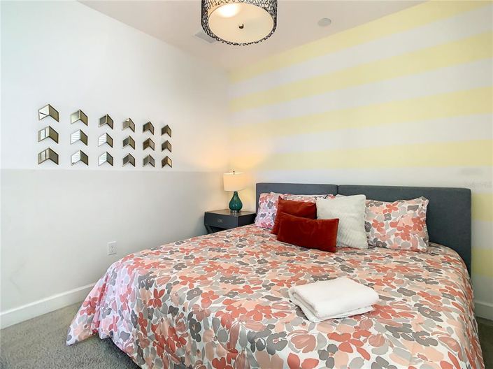 Image No.75-9 Bed Property for sale