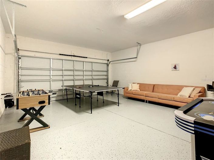 Image No.83-9 Bed Property for sale