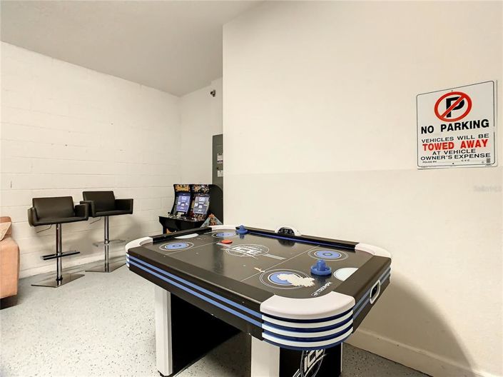 Image No.84-9 Bed Property for sale