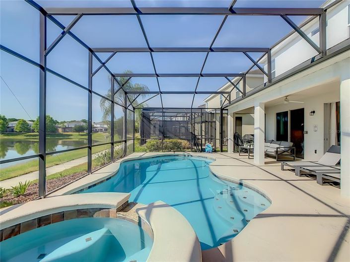 Image No.90-9 Bed Property for sale