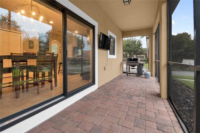 Image No.17-5 Bed Property for sale