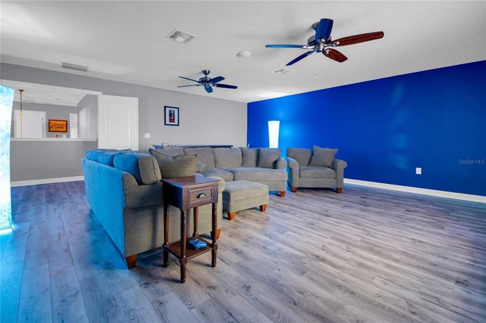 Image No.40-5 Bed Property for sale