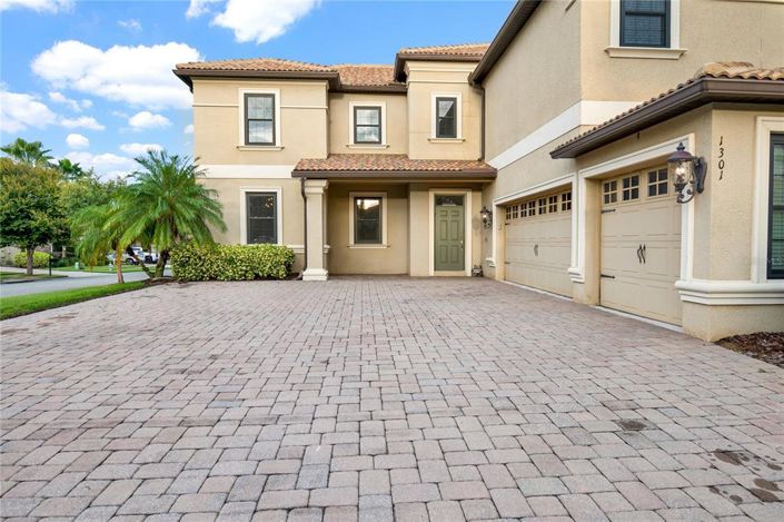 Image No.41-5 Bed Property for sale