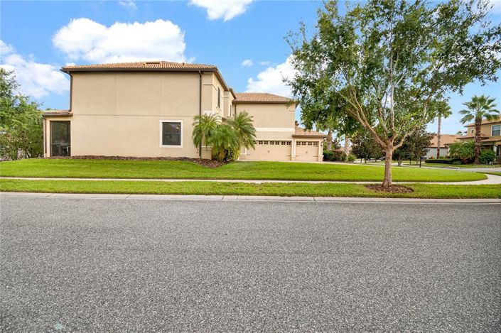 Image No.43-5 Bed Property for sale