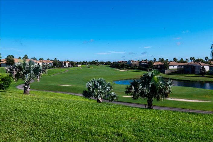 Image No.61-5 Bed Property for sale