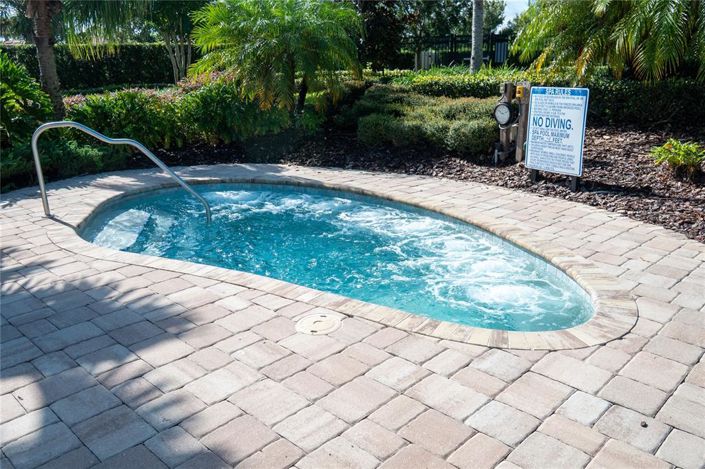 Image No.66-5 Bed Property for sale