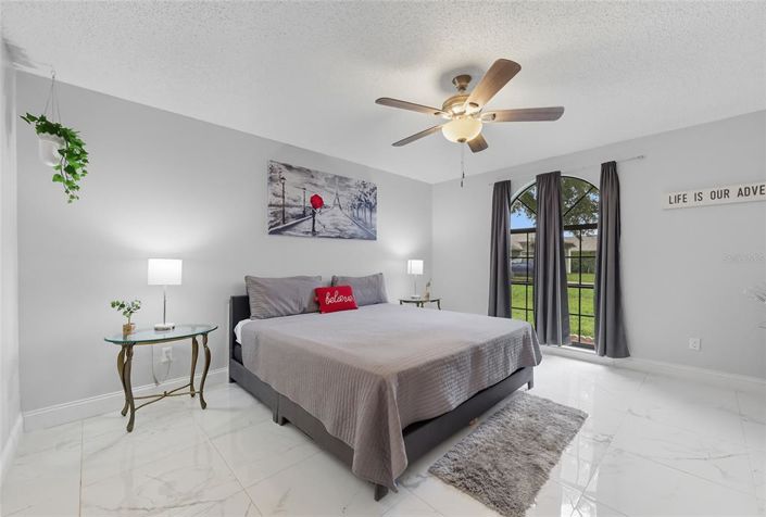 Image No.17-4 Bed Property for sale