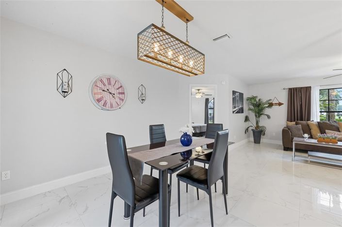 Image No.8-4 Bed Property for sale