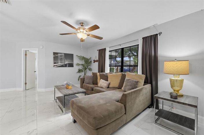 Image No.9-4 Bed Property for sale