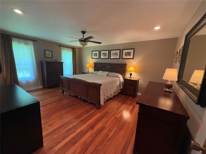 Image No.11-3 Bed Property for sale