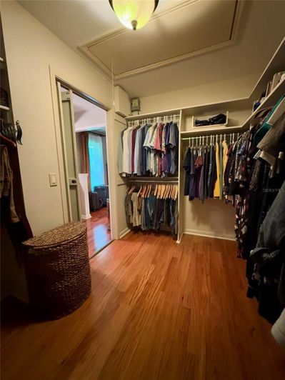 Image No.17-3 Bed Property for sale