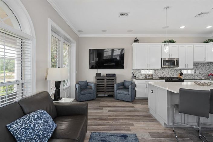 Image No.17-5 Bed Property for sale