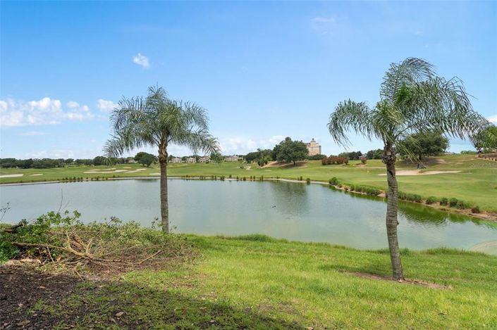 Image No.20-5 Bed Property for sale