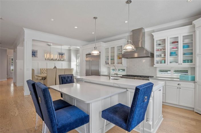 Image No.12-4 Bed Property for sale