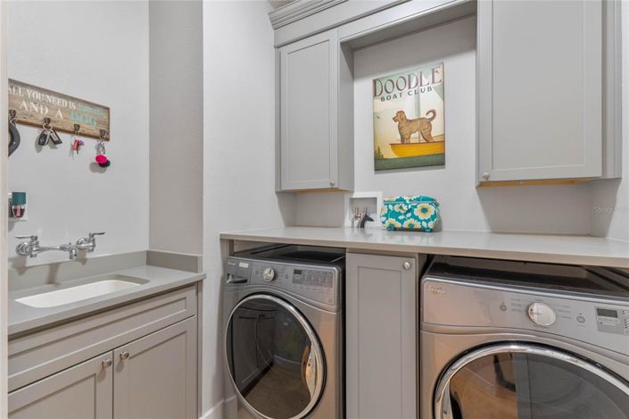 Image No.27-4 Bed Property for sale