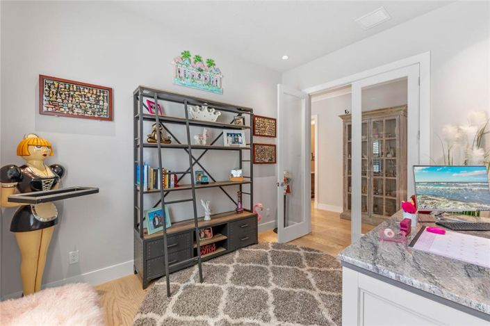 Image No.38-4 Bed Property for sale