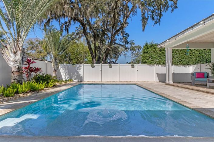 Image No.41-4 Bed Property for sale