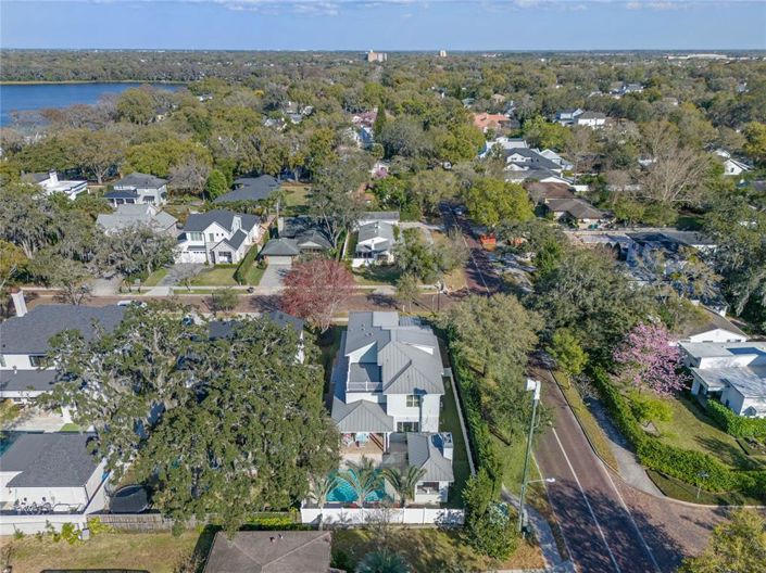 Image No.6-4 Bed Property for sale