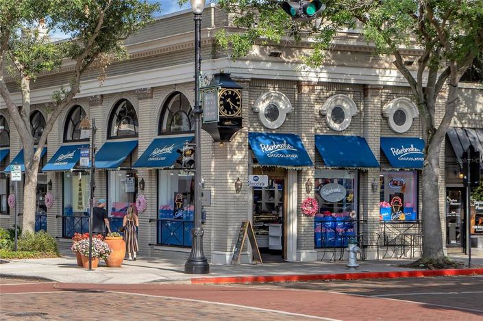 Image No.66-4 Bed Property for sale