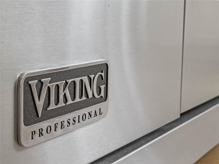 Image No.78-4 Bed Property for sale