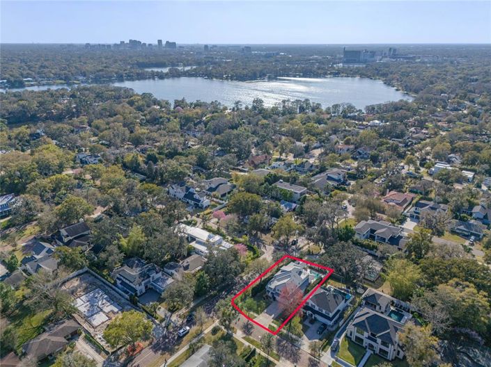 Image No.93-4 Bed Property for sale