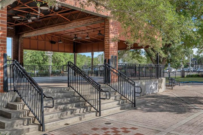 Image No.96-4 Bed Property for sale