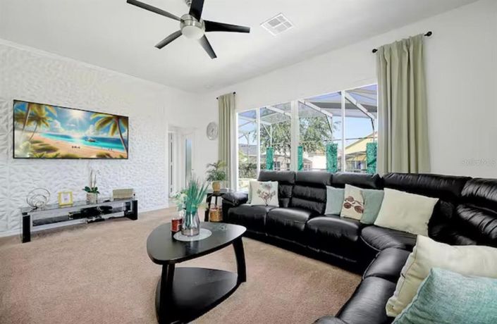 Image No.9-5 Bed Property for sale