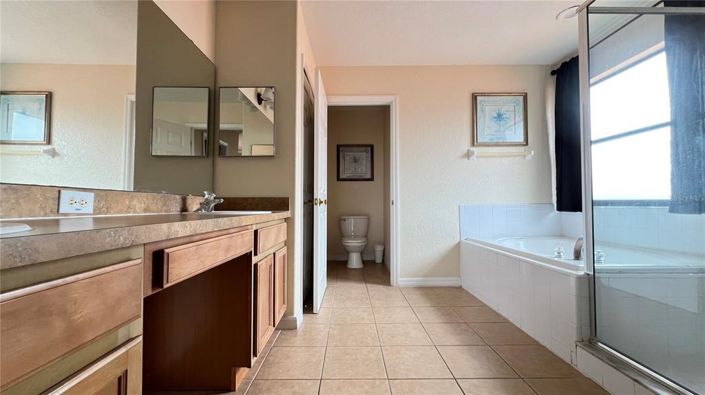 Image No.32-6 Bed Property for sale