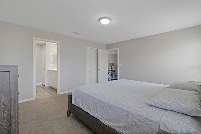 Image No.19-3 Bed Property for sale