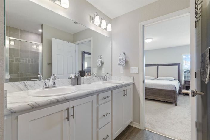 Image No.20-3 Bed Property for sale