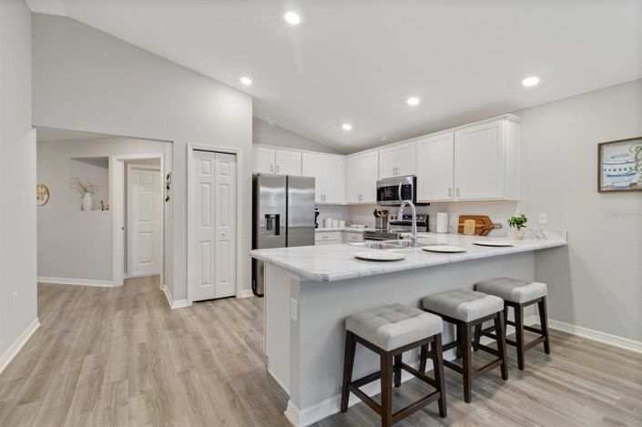 Image No.3-3 Bed Property for sale