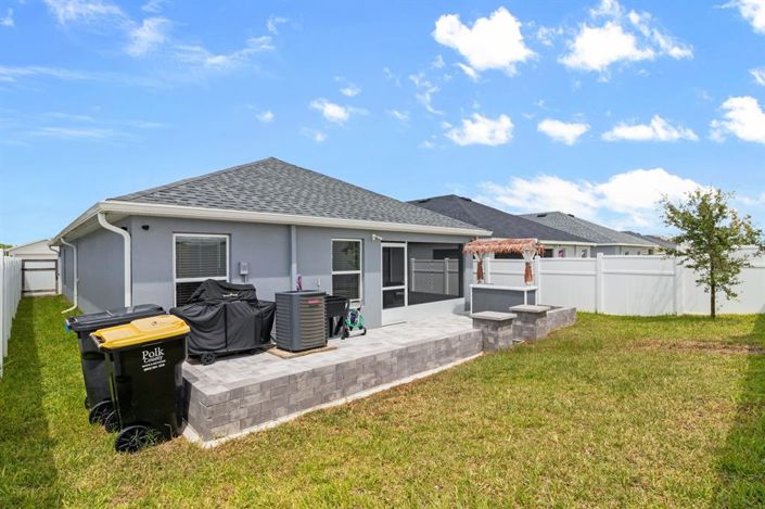 Image No.5-3 Bed Property for sale