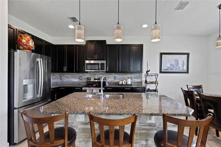 Image No.16-4 Bed Property for sale