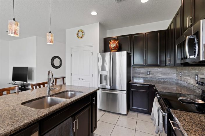 Image No.18-4 Bed Property for sale