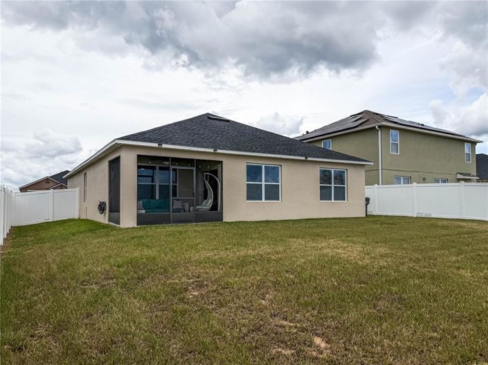 Image No.26-3 Bed Property for sale