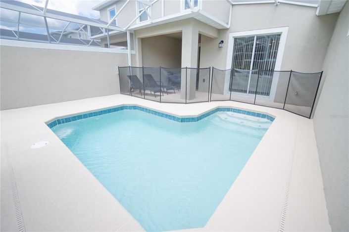 Image No.17-4 Bed Townhouse for sale