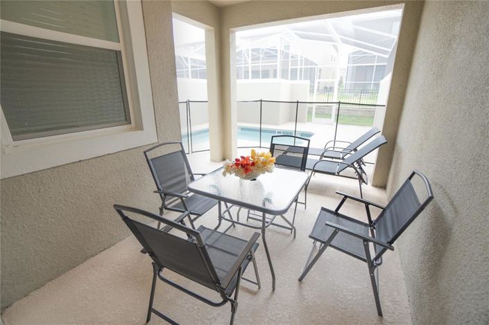 Image No.18-4 Bed Townhouse for sale