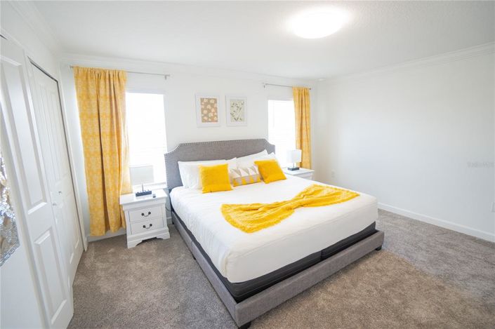 Image No.24-4 Bed Townhouse for sale