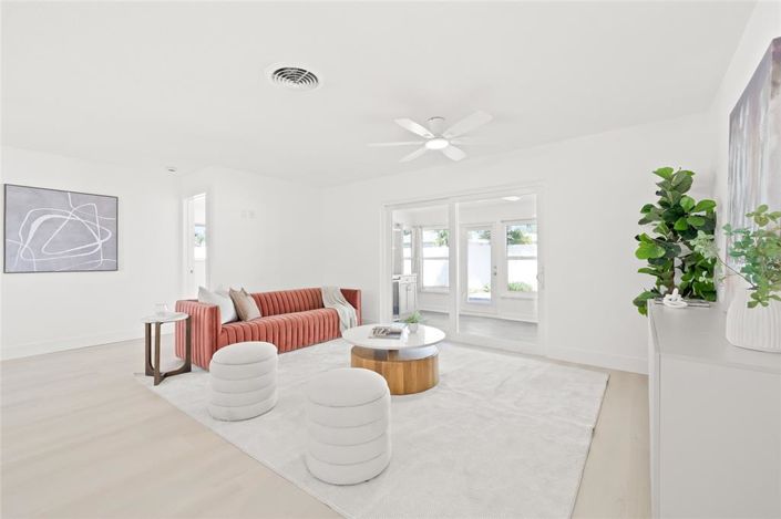 Image No.11-3 Bed Property for sale