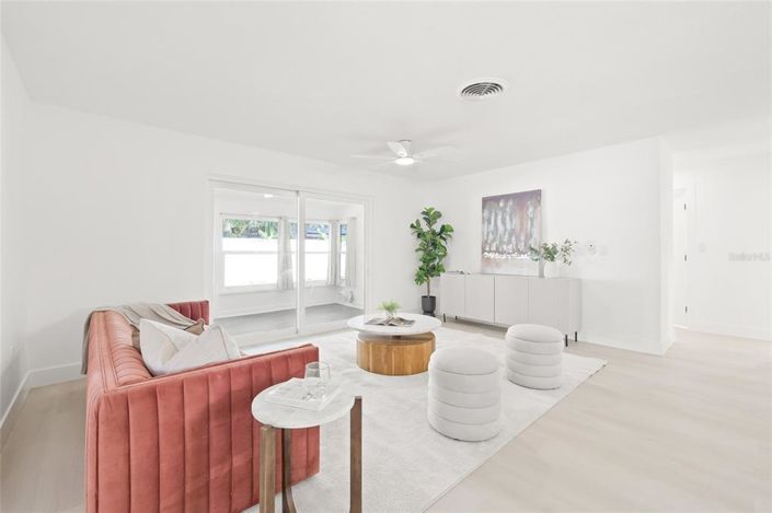 Image No.13-3 Bed Property for sale