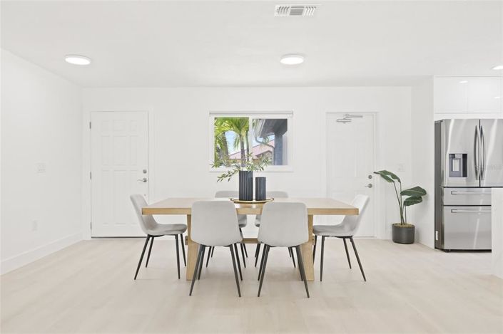 Image No.15-3 Bed Property for sale