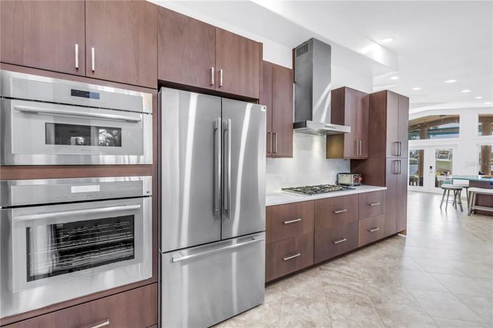 Image No.21-3 Bed Property for sale